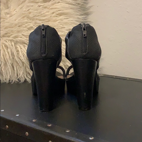 Black Nine West Heels - Picture 4 of 6